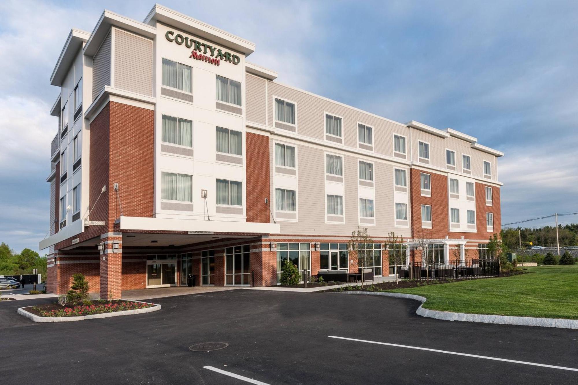 Courtyard By Marriott Boston Littleton Hotel Bagian luar foto