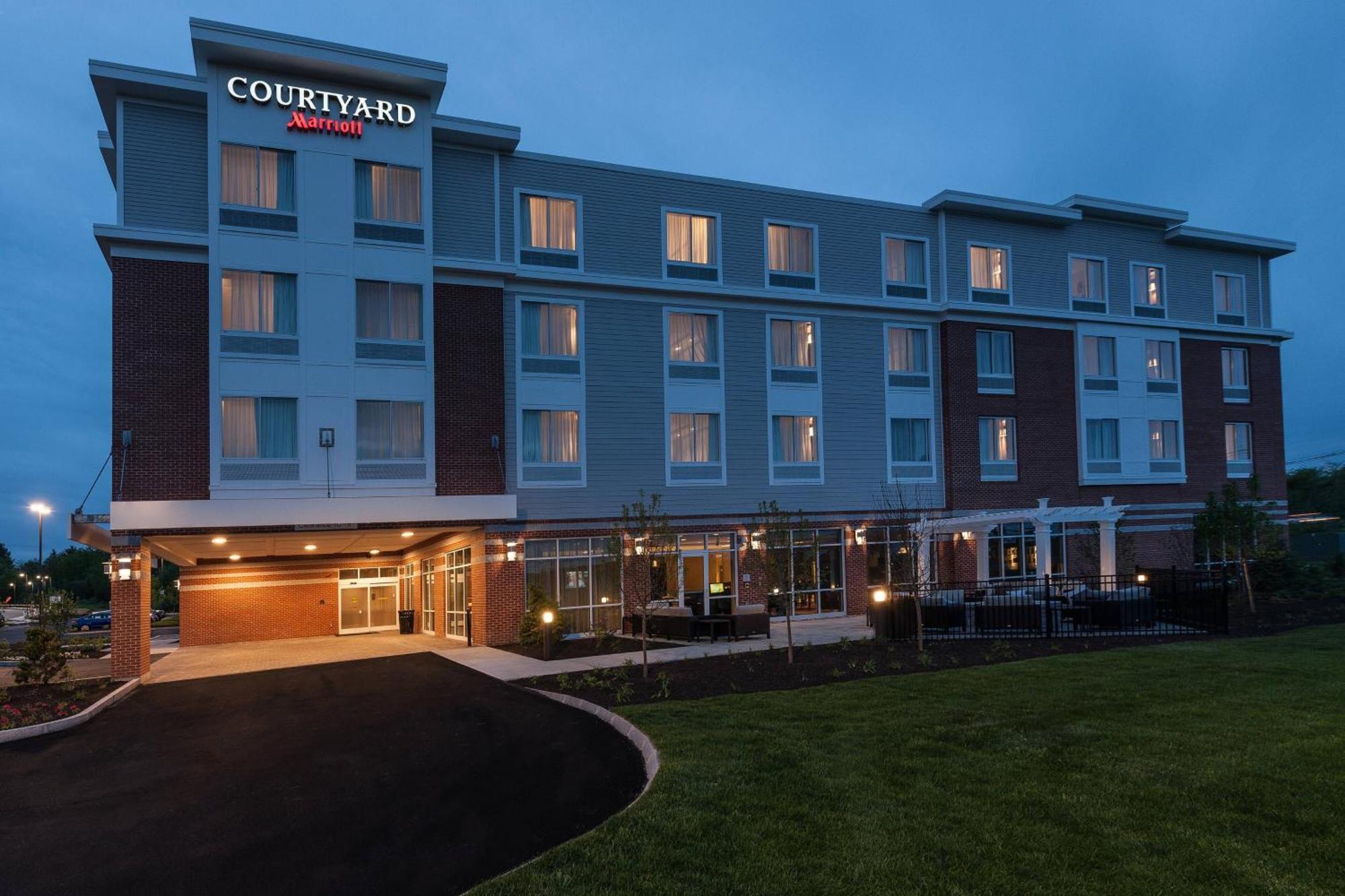 Courtyard By Marriott Boston Littleton Hotel Bagian luar foto