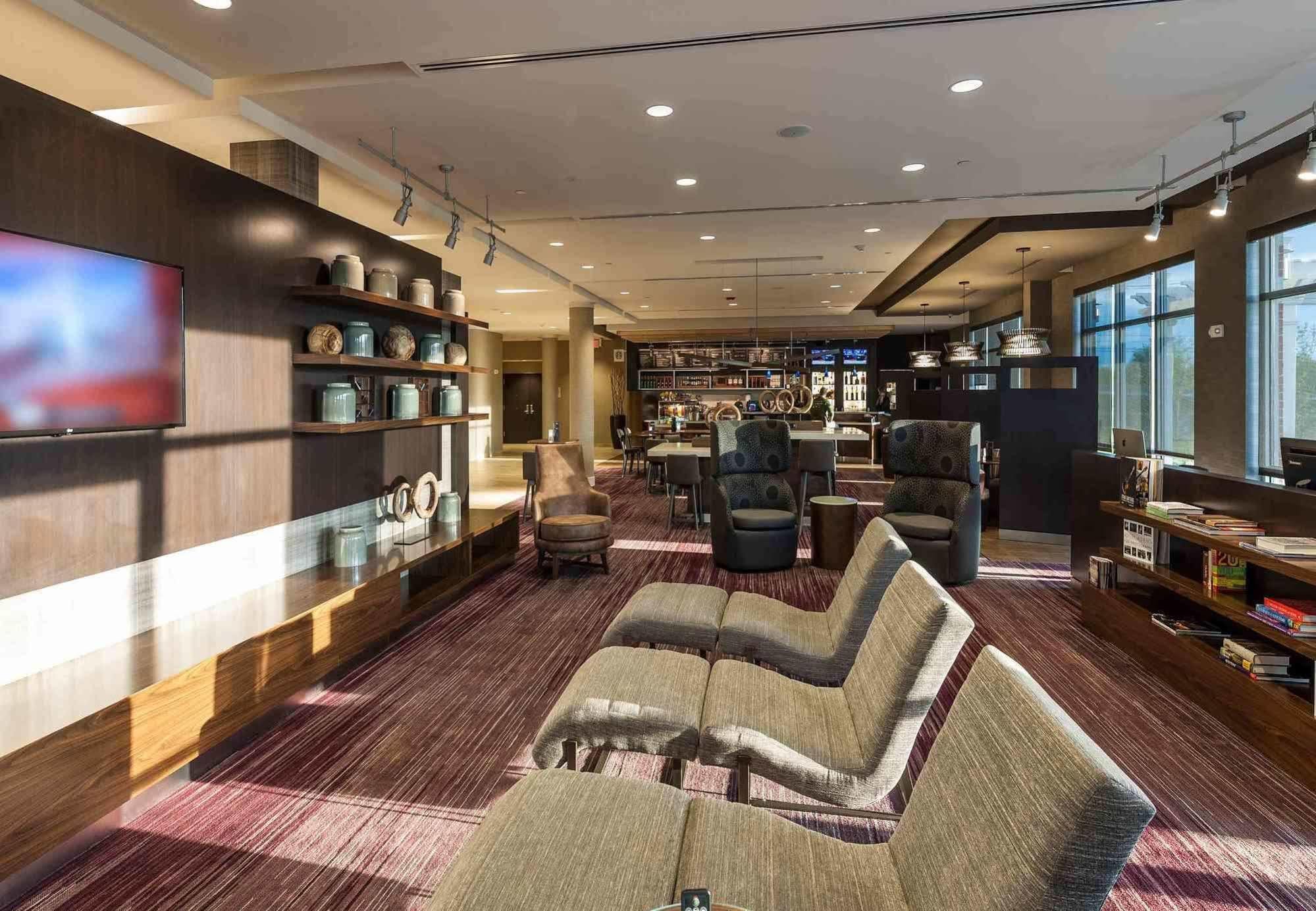 Courtyard By Marriott Boston Littleton Hotel Bagian luar foto