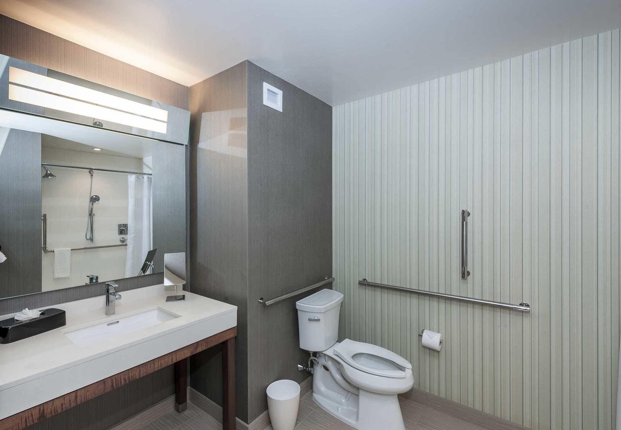 Courtyard By Marriott Boston Littleton Hotel Bagian luar foto
